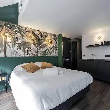 Secret Walls Bed & Breakfast Bryssel